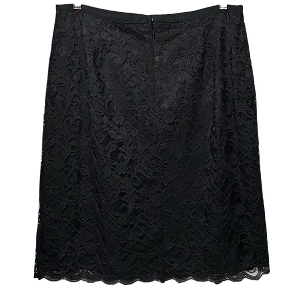 Maggy London Elegant Black Lace Mini Skirt - Picture 2 of 5